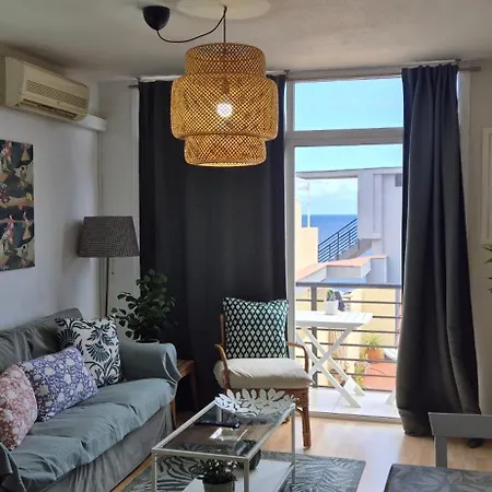 Vistas Mar 120 Meters 아파트 *